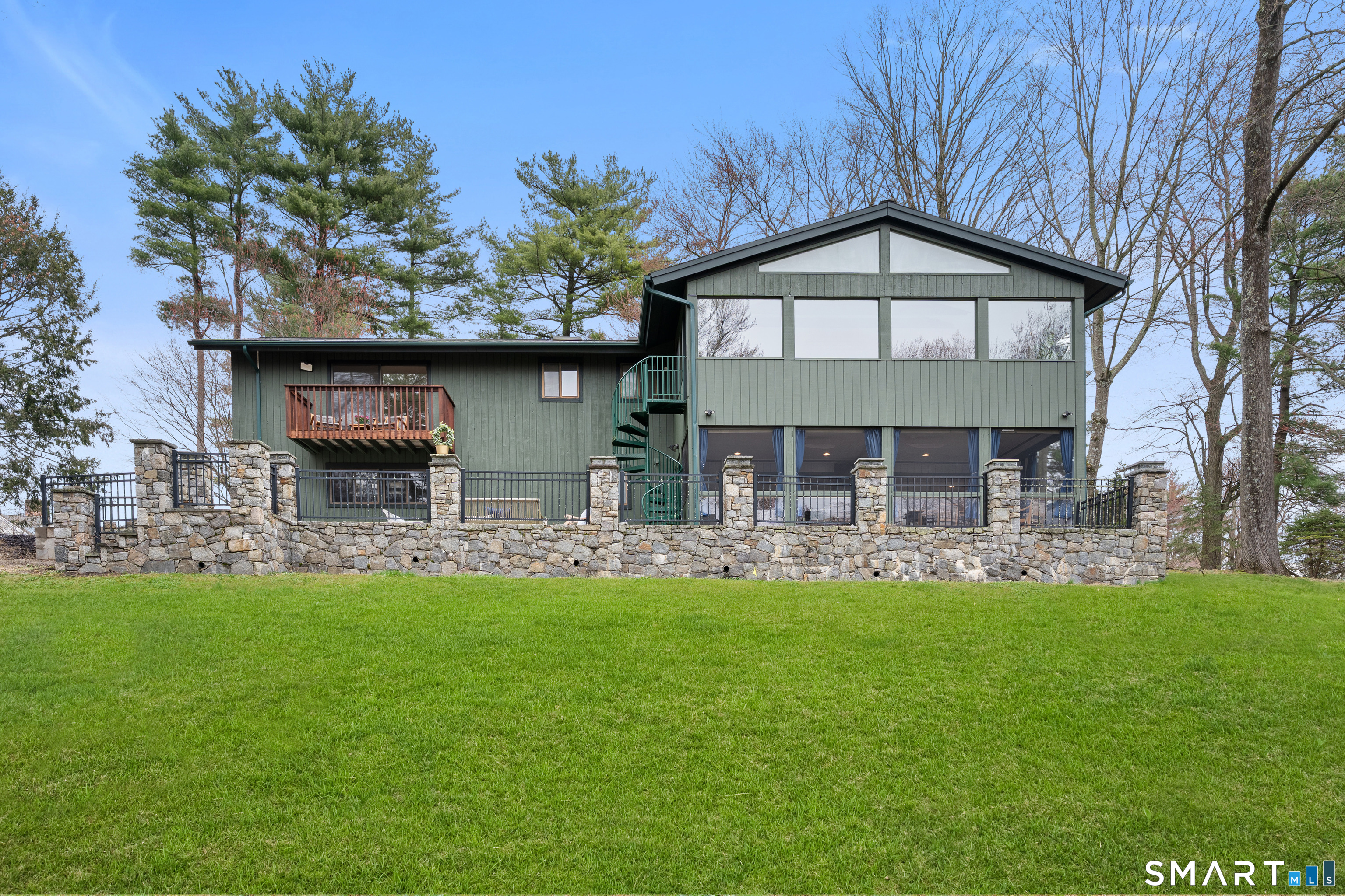 29 Spruce Drive