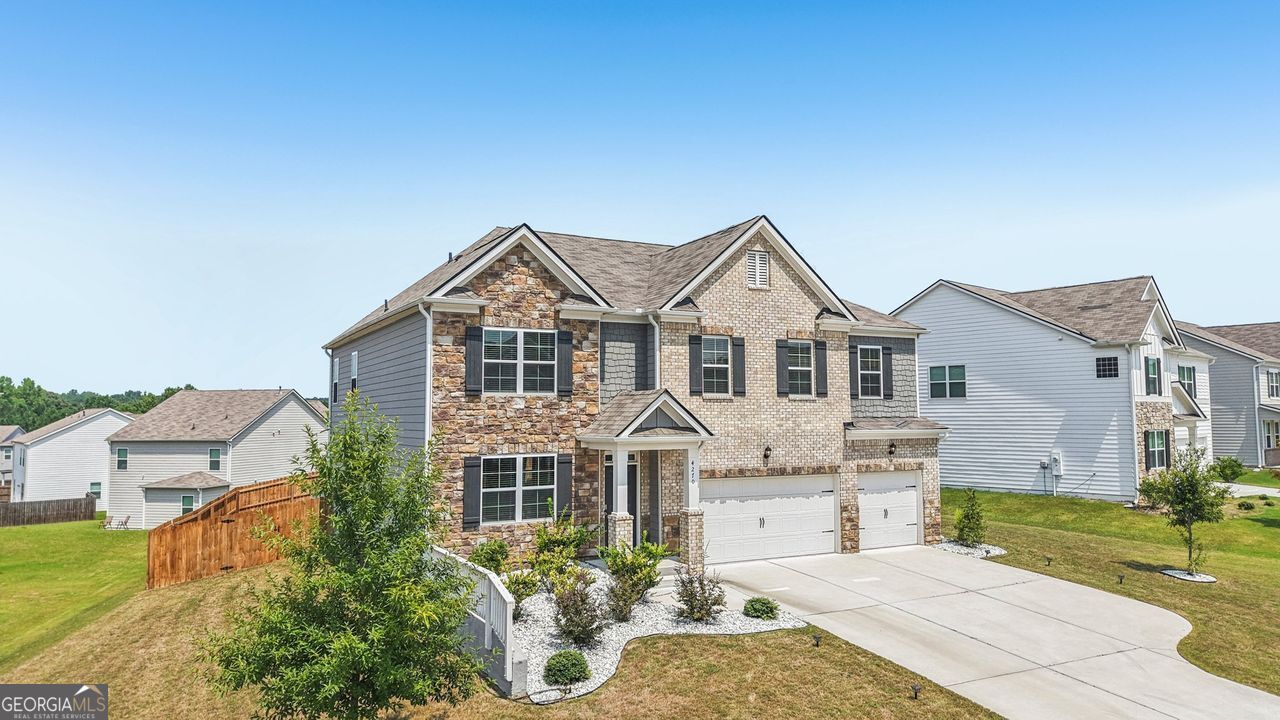 4270 OAKHURST Drive