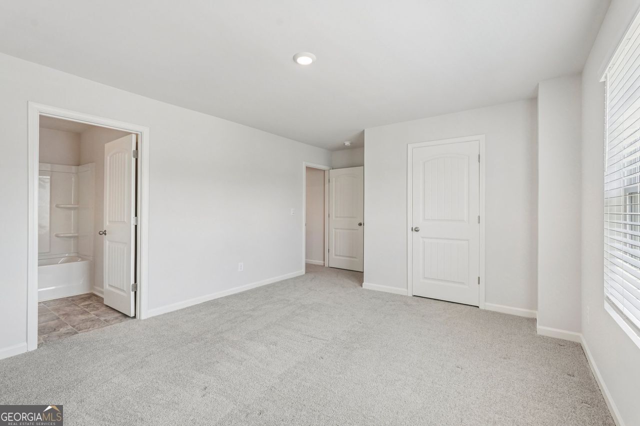 4270 OAKHURST Drive