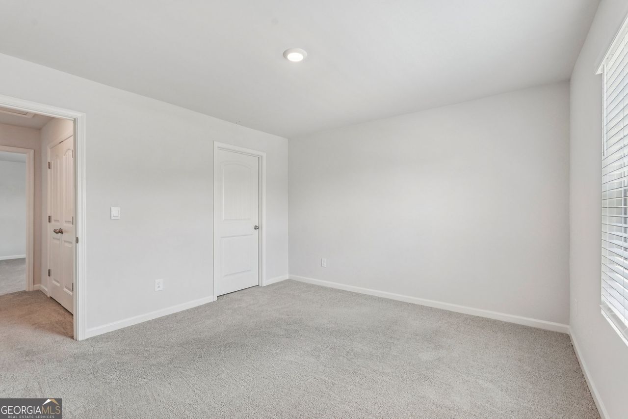 4270 OAKHURST Drive