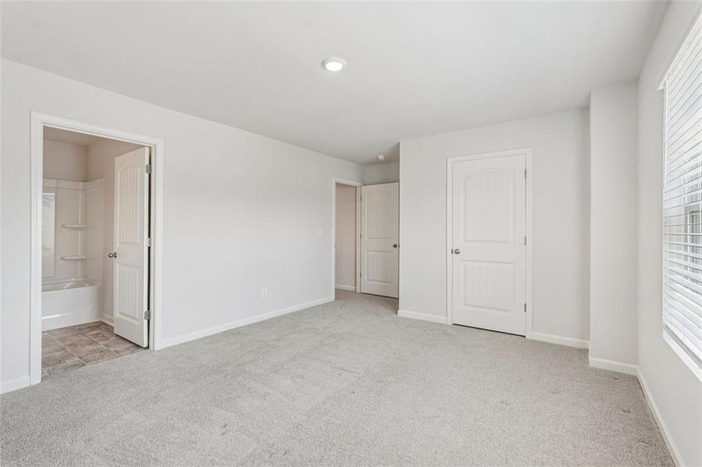 4270 OAKHURST Drive