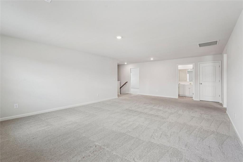 4270 OAKHURST Drive