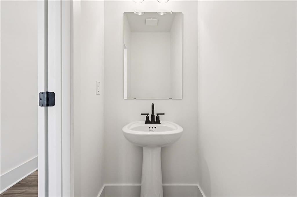 1552 Bryson Drive NW