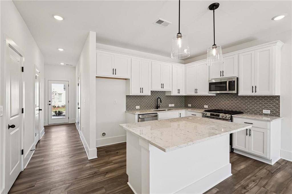 1552 Bryson Drive NW