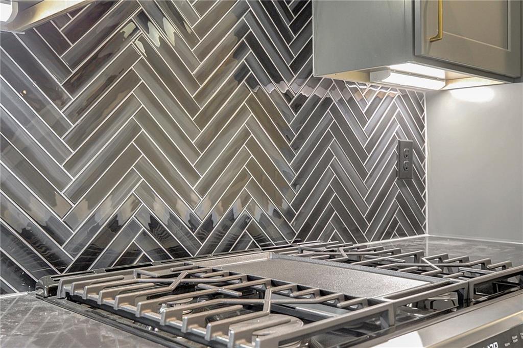 450 Connally Street SE