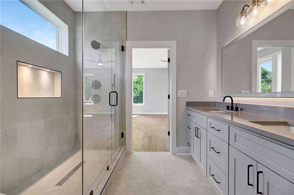 450 Connally Street SE