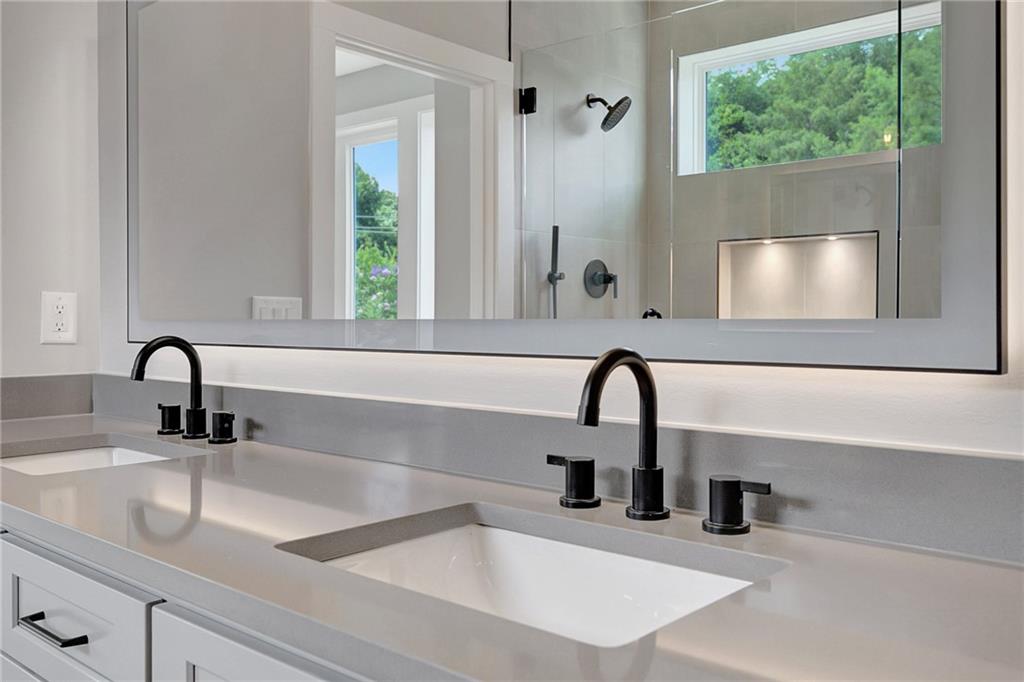 450 Connally Street SE