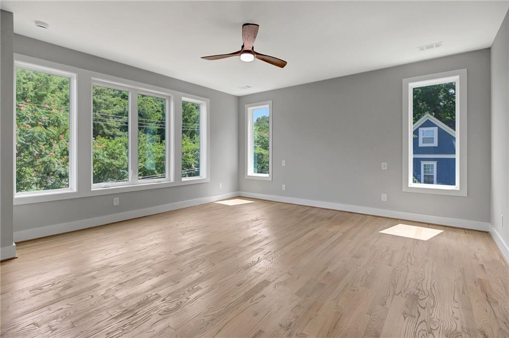 450 Connally Street SE