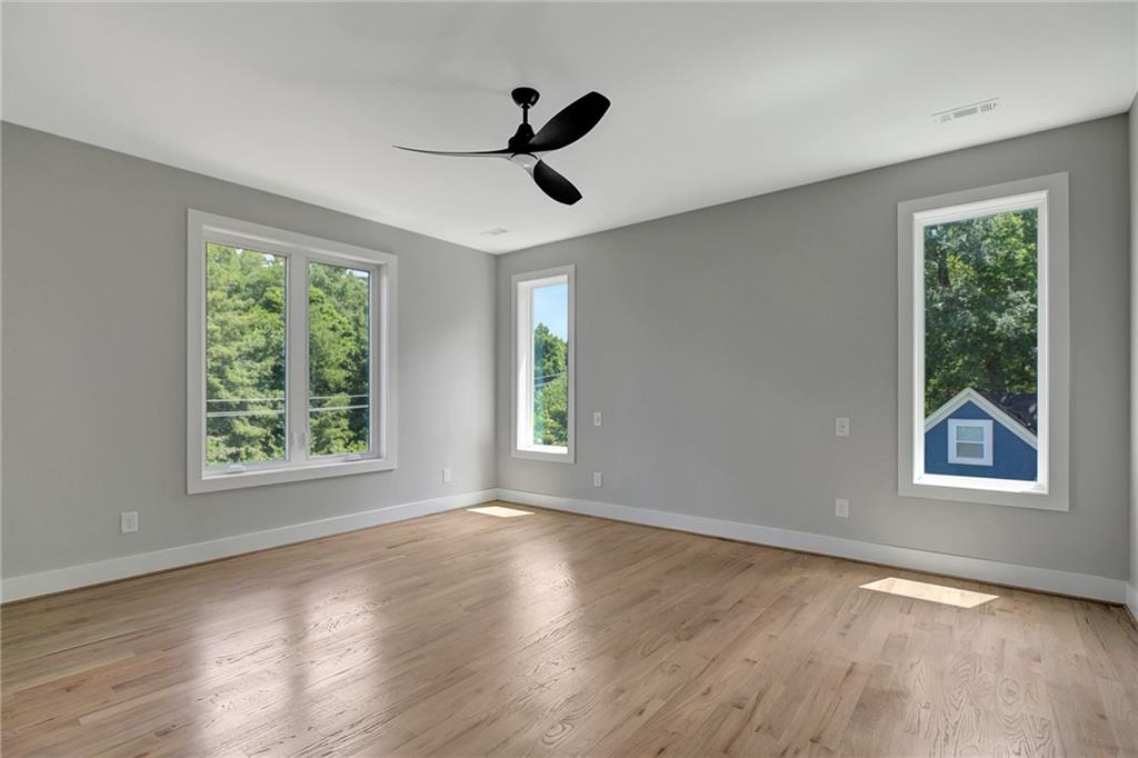 450 Connally Street SE