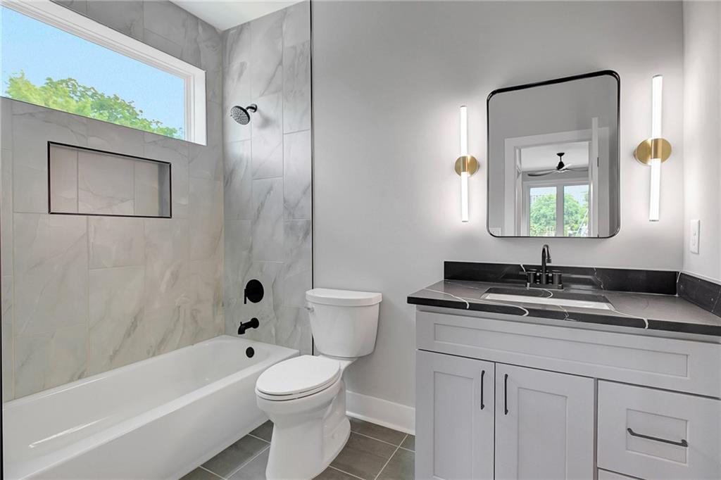 450 Connally Street SE