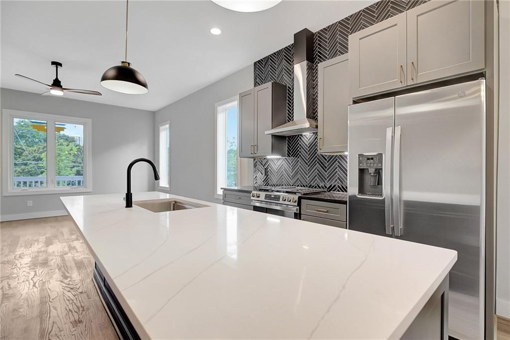 450 Connally Street SE