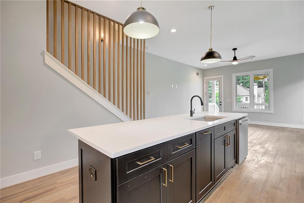 450 Connally Street SE