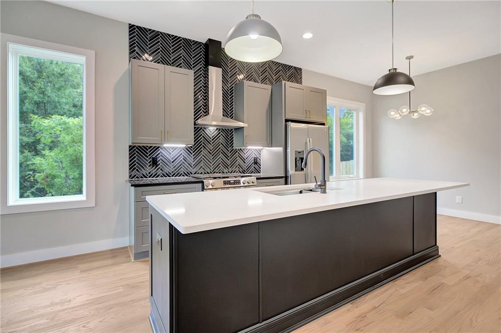 450 Connally Street SE