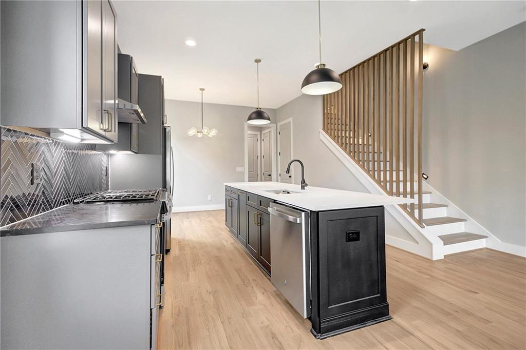 450 Connally Street SE