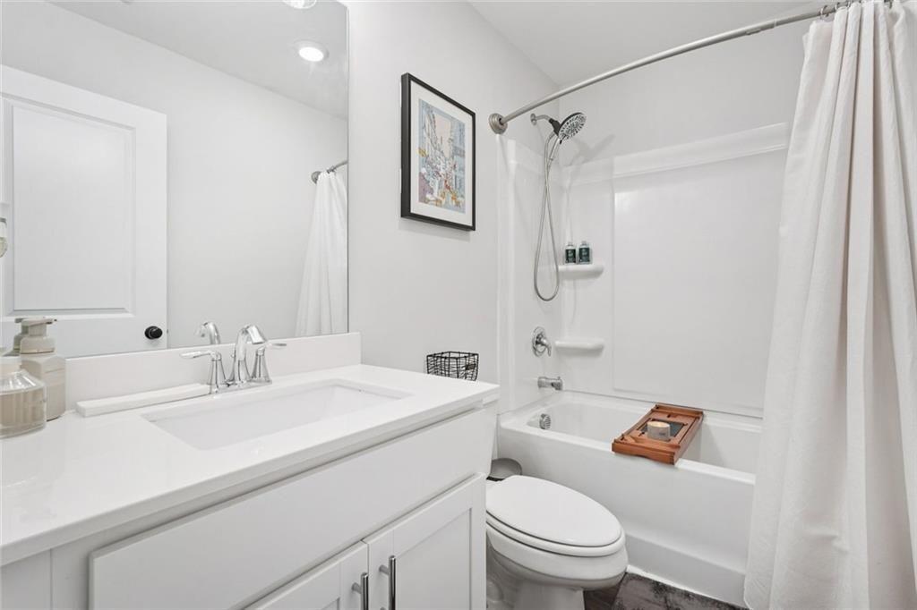 2995 EDGEMONT Lane SW