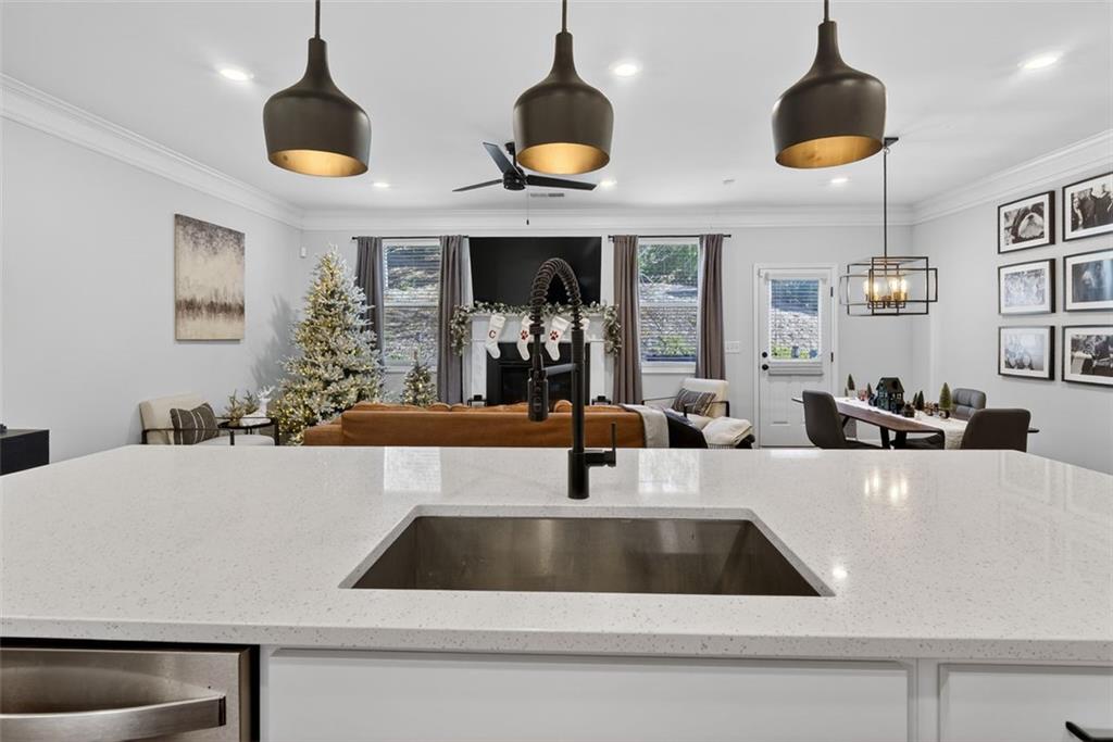 2995 EDGEMONT Lane SW