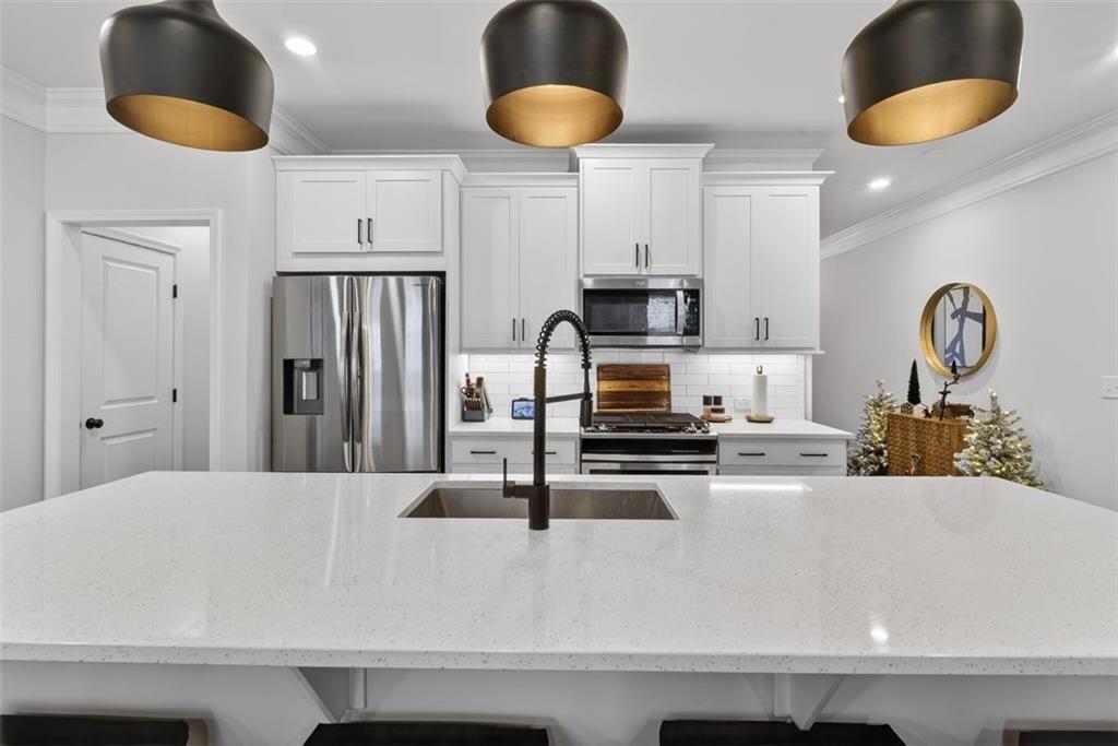 2995 EDGEMONT Lane SW