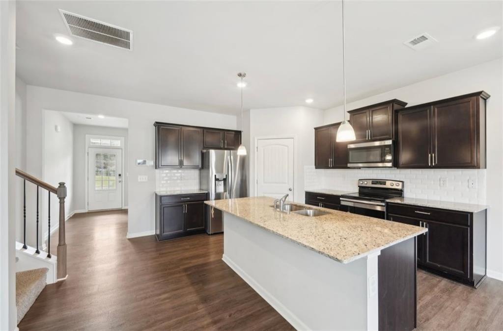 6637 BLUFFVIEW Drive