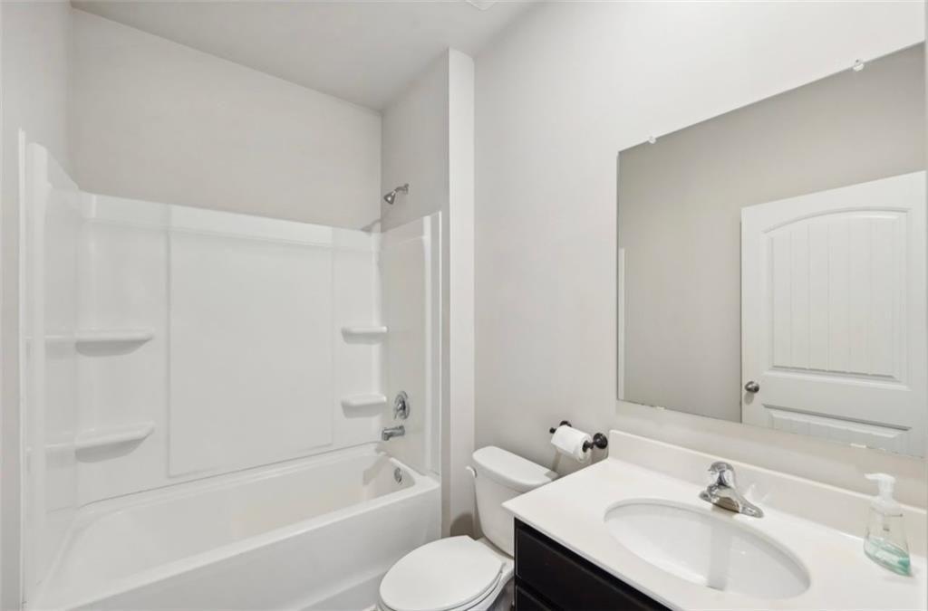 6637 BLUFFVIEW Drive