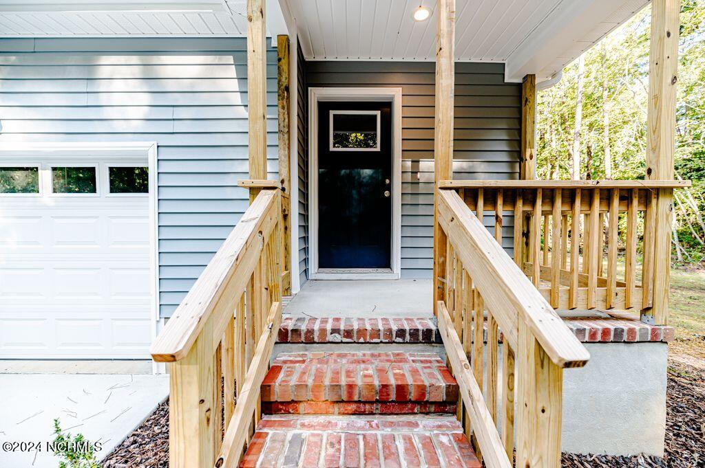 721 Crabapple Lane