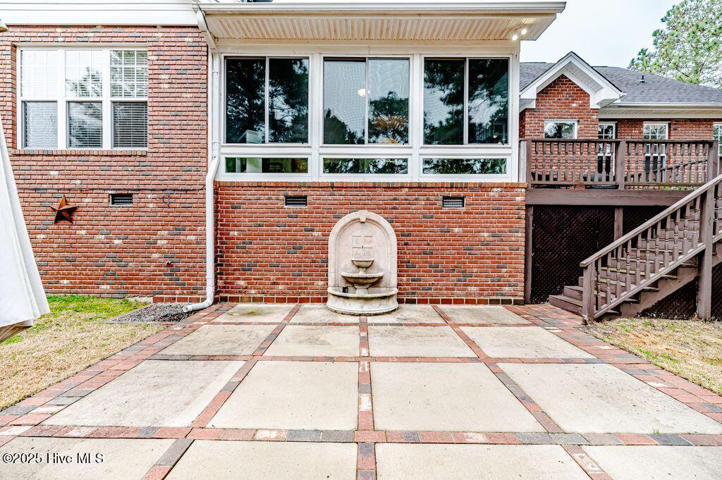 17 Meyer Court