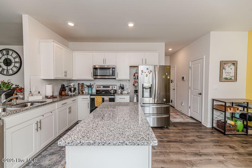 430 Apricot Lane