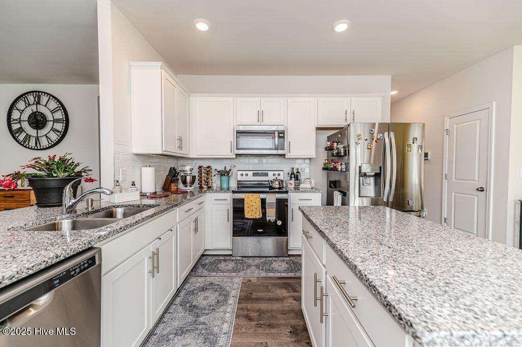 430 Apricot Lane