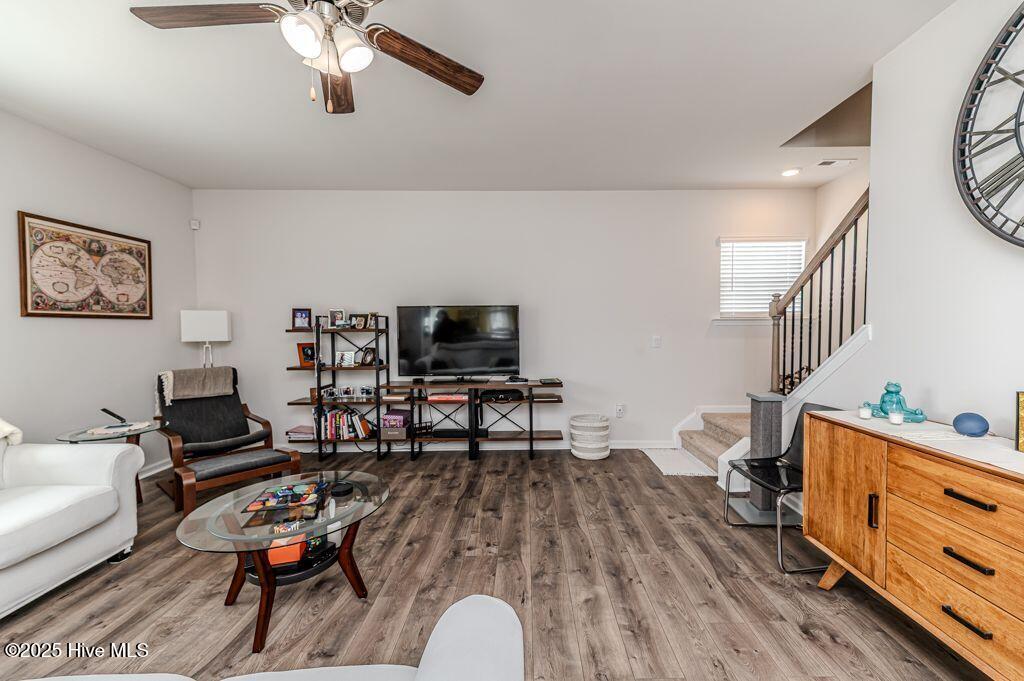 430 Apricot Lane