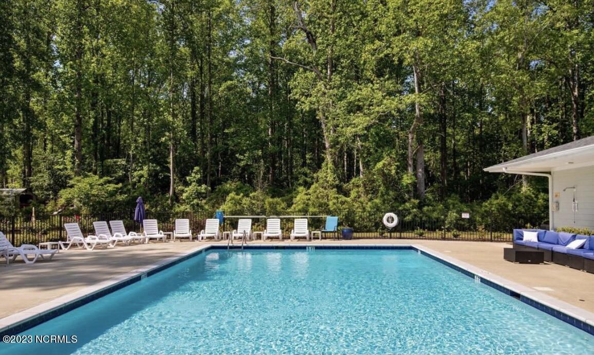 425 Palisades Drive