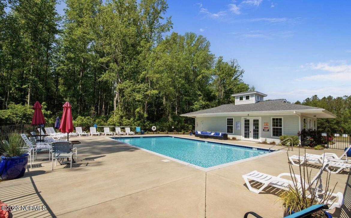 425 Palisades Drive