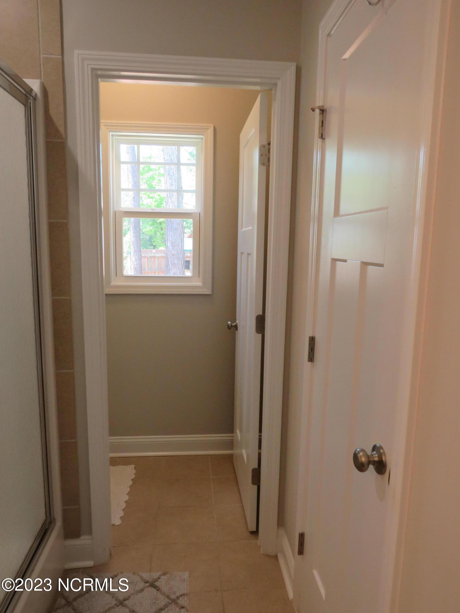 425 Palisades Drive