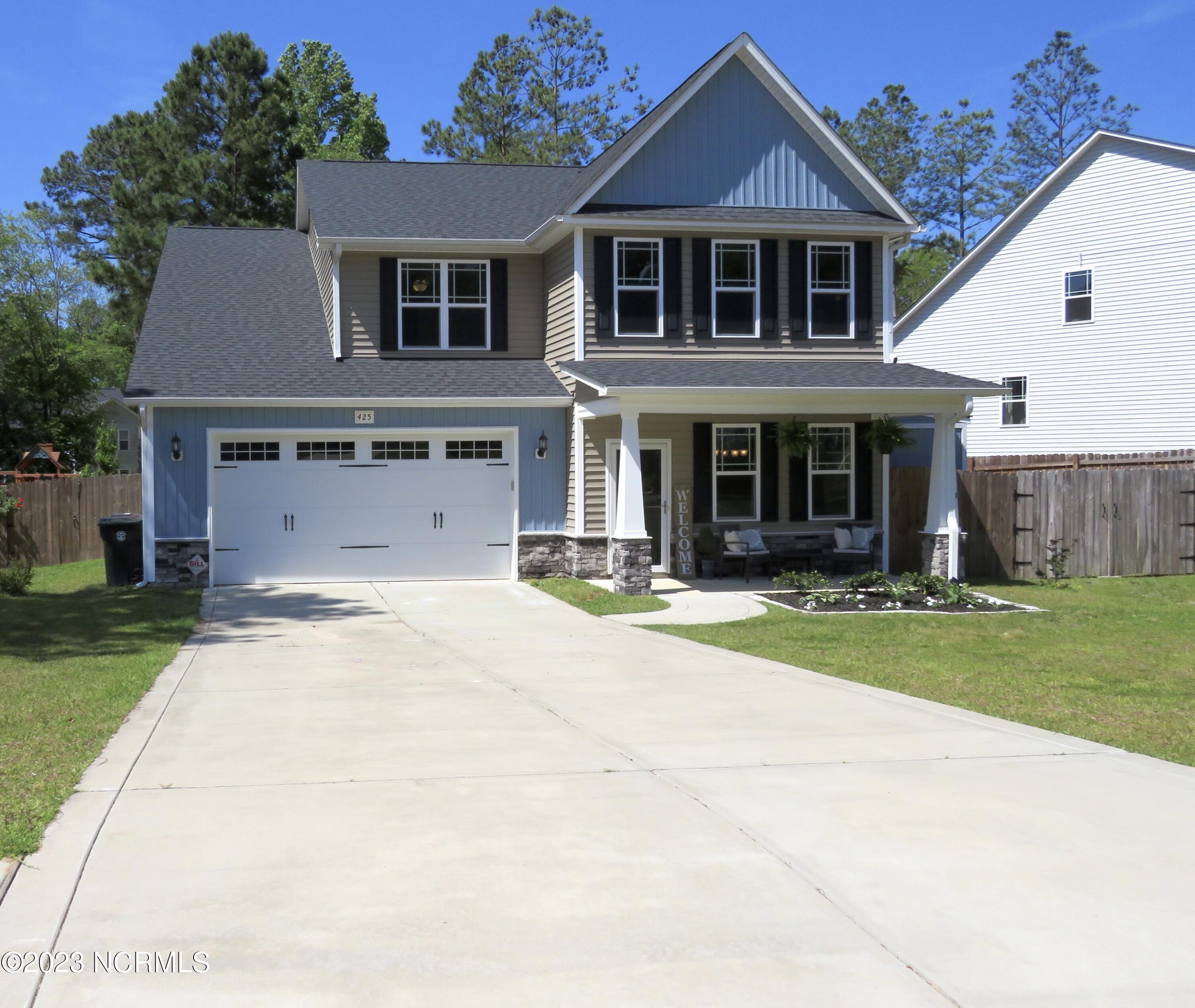 425 Palisades Drive