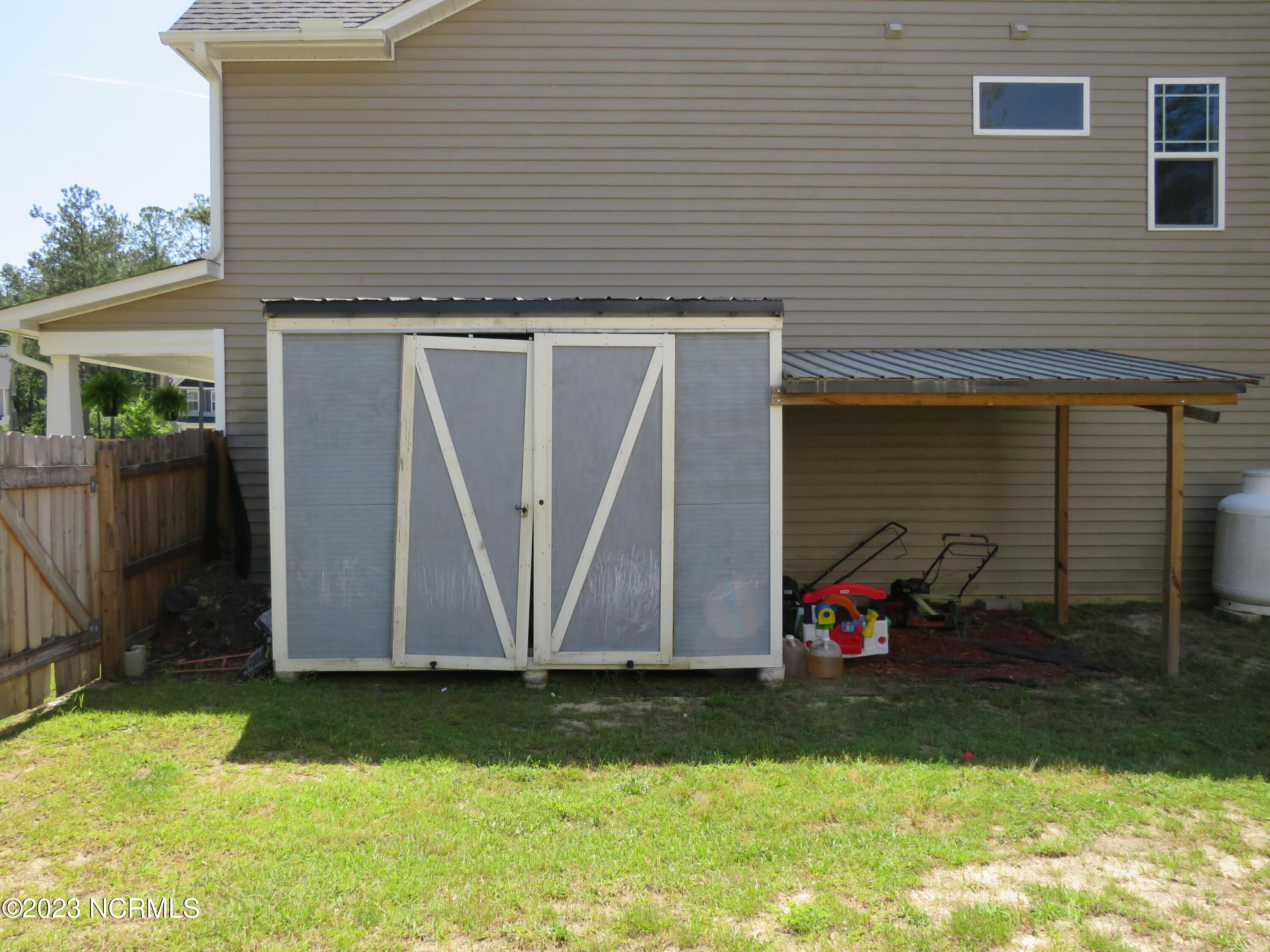 425 Palisades Drive