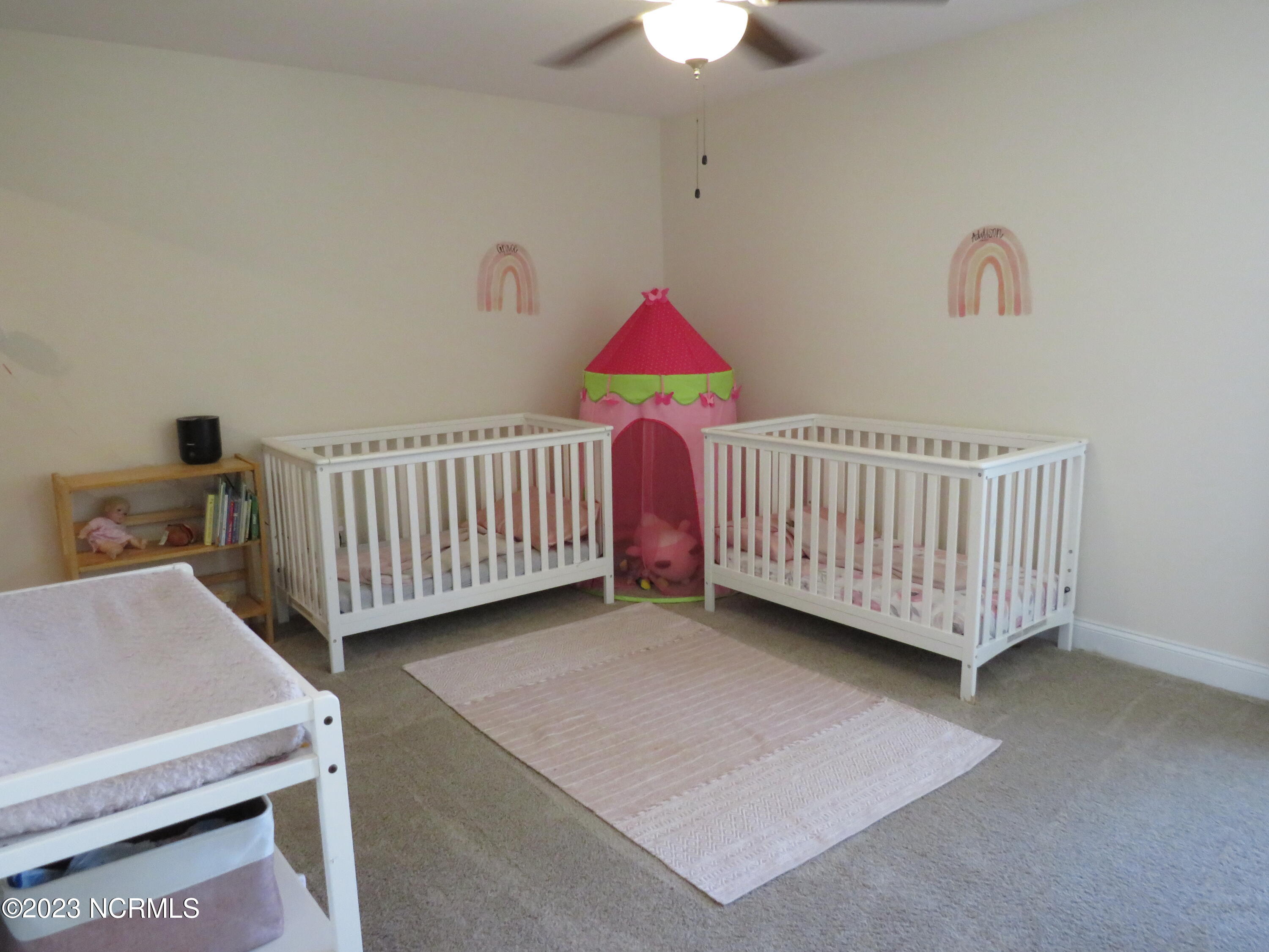 425 Palisades Drive