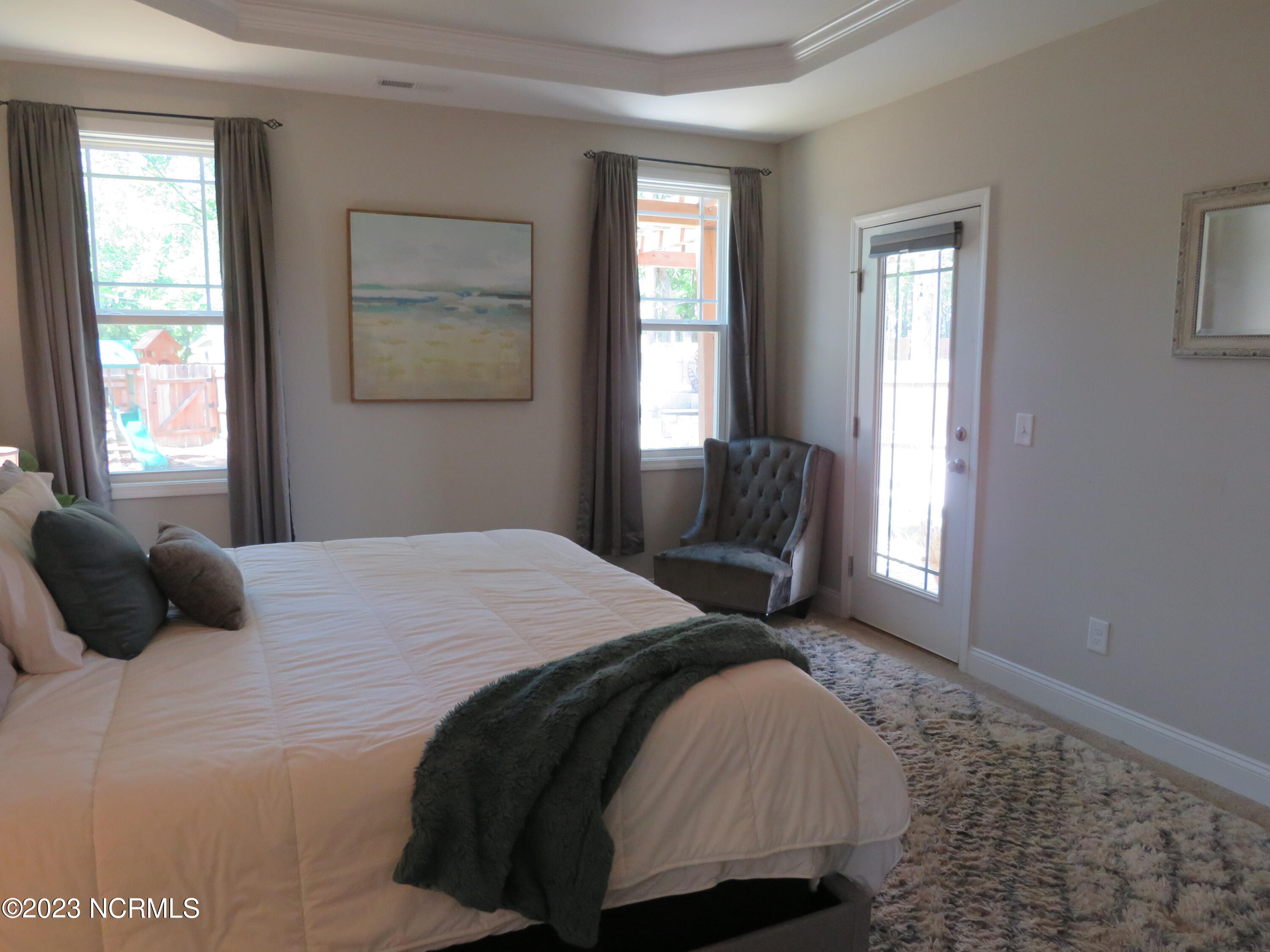 425 Palisades Drive