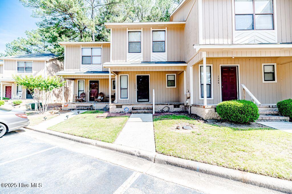 1252 N Forest Drive