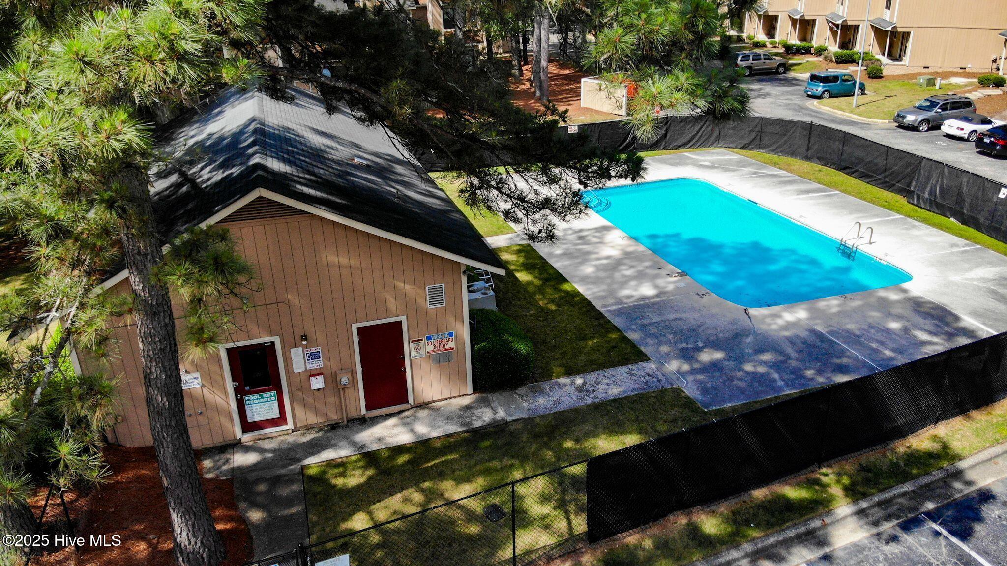 1252 N Forest Drive