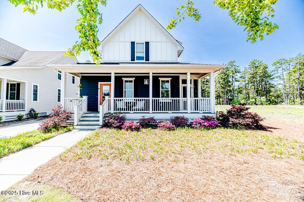 200 Manning Square