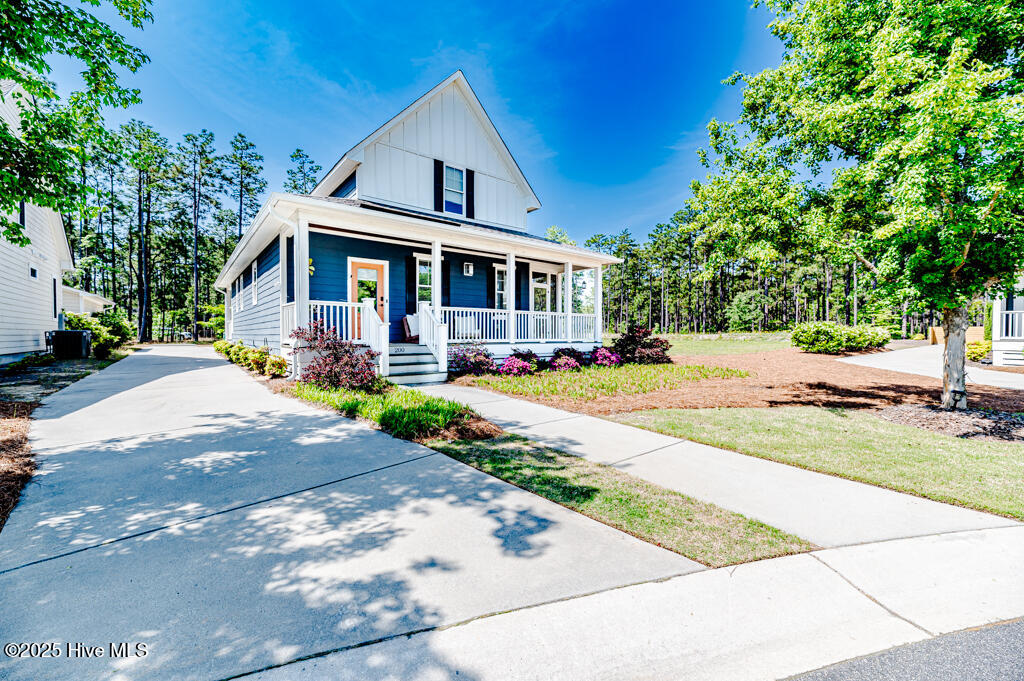 200 Manning Square