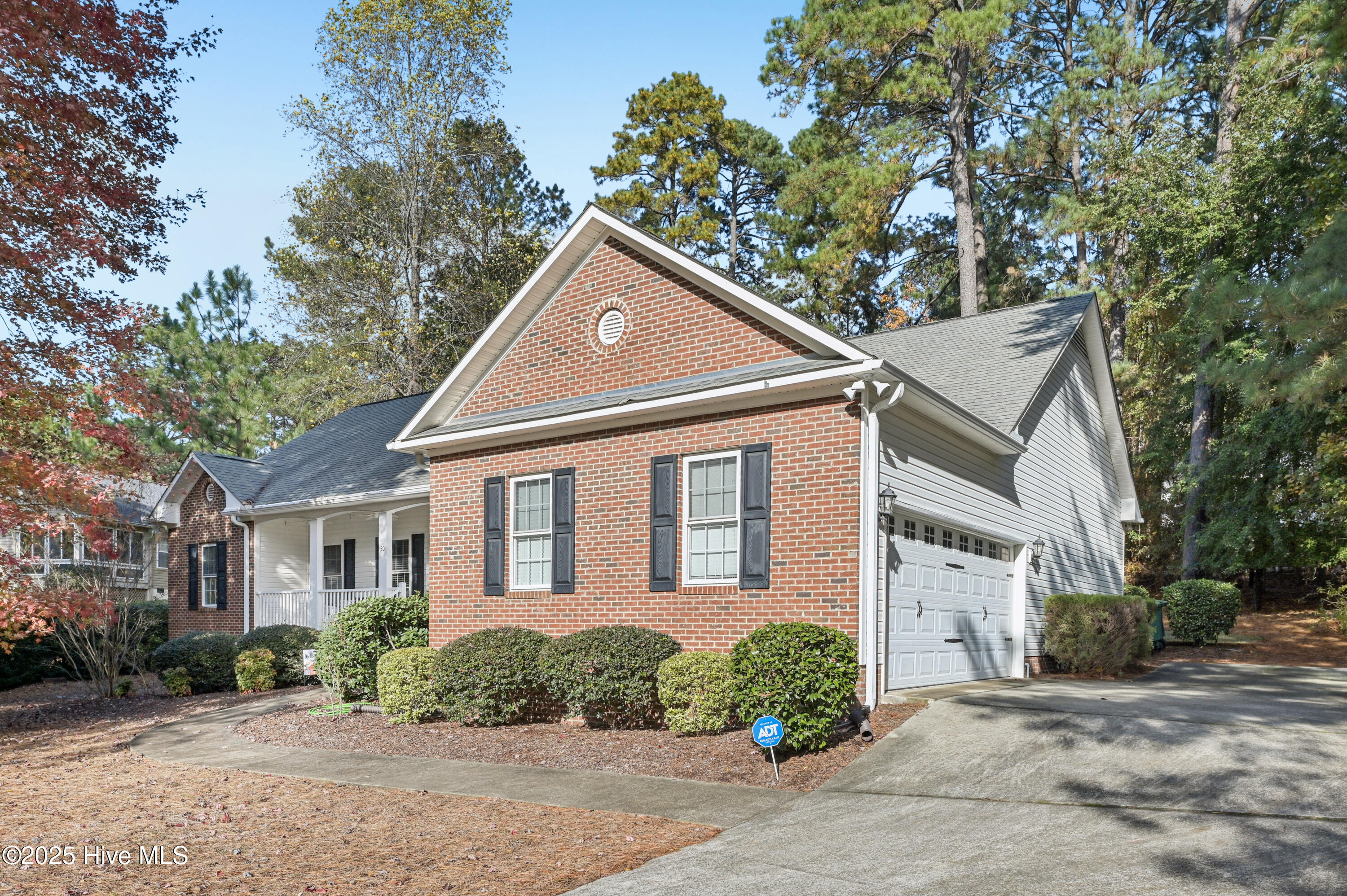 30 Kingswood Circle