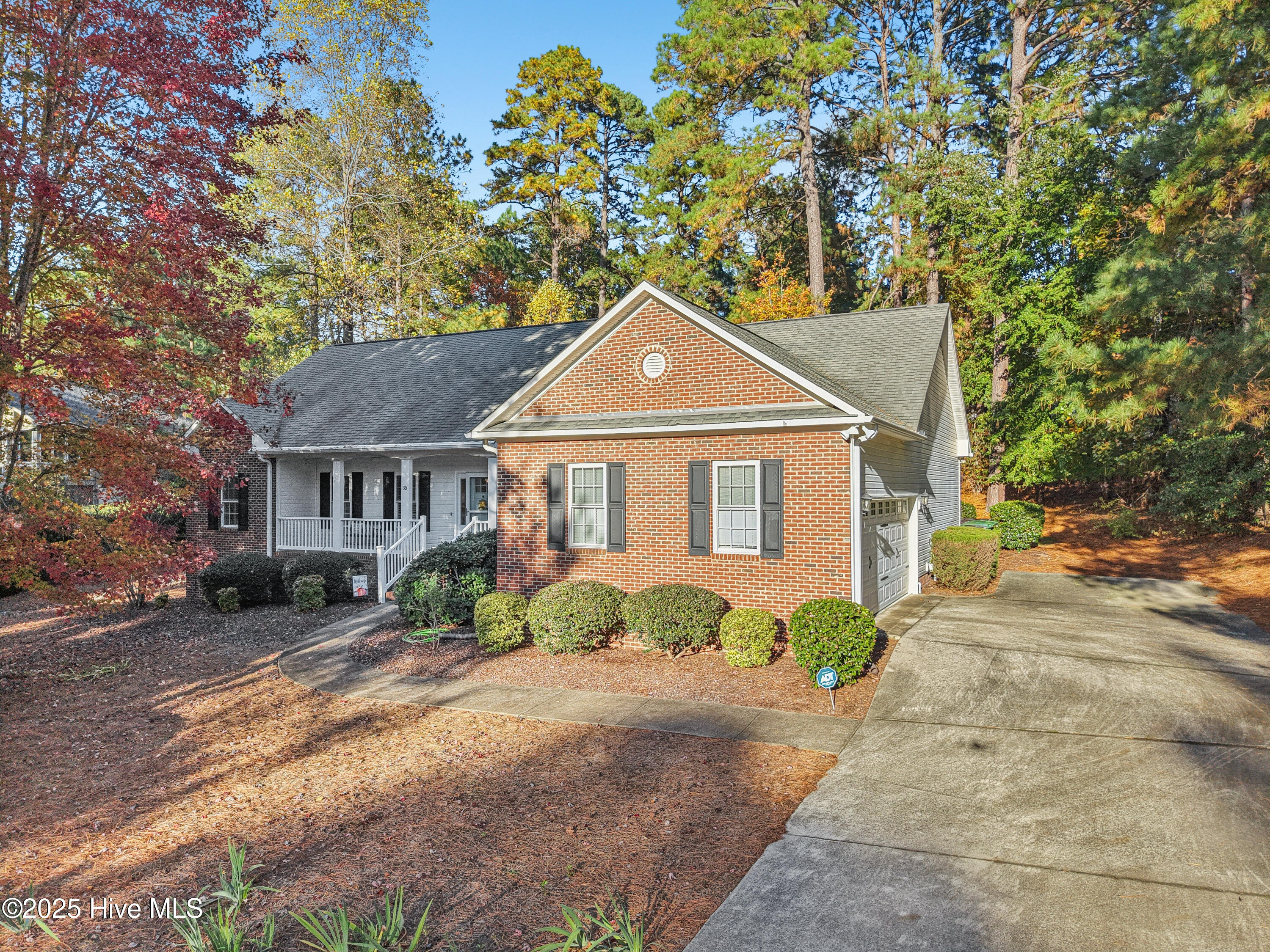 30 Kingswood Circle