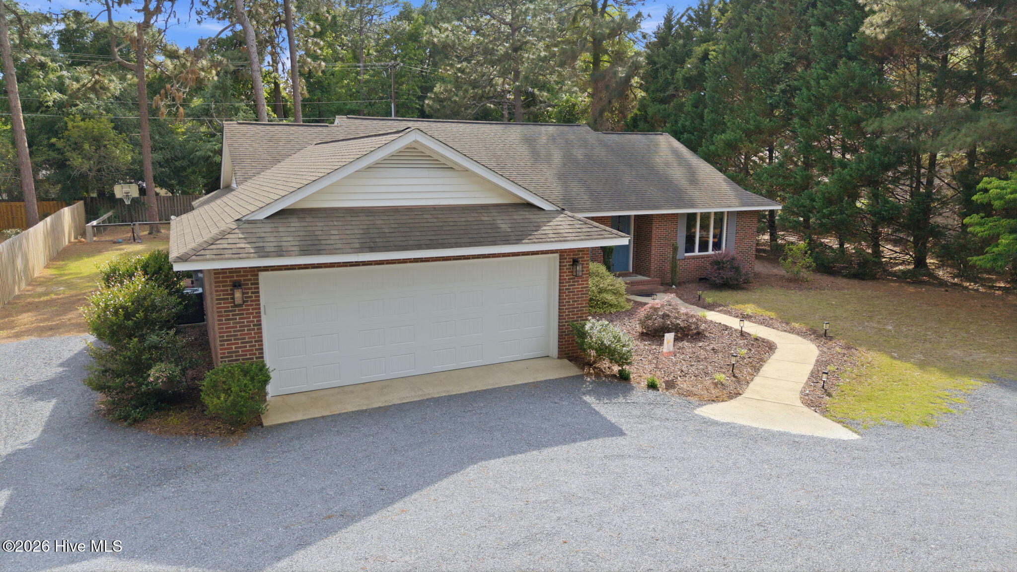 15 Mcleod Road