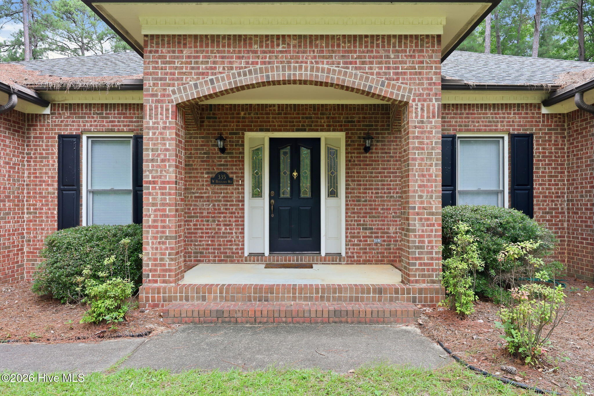 335 W Hedgelawn Way