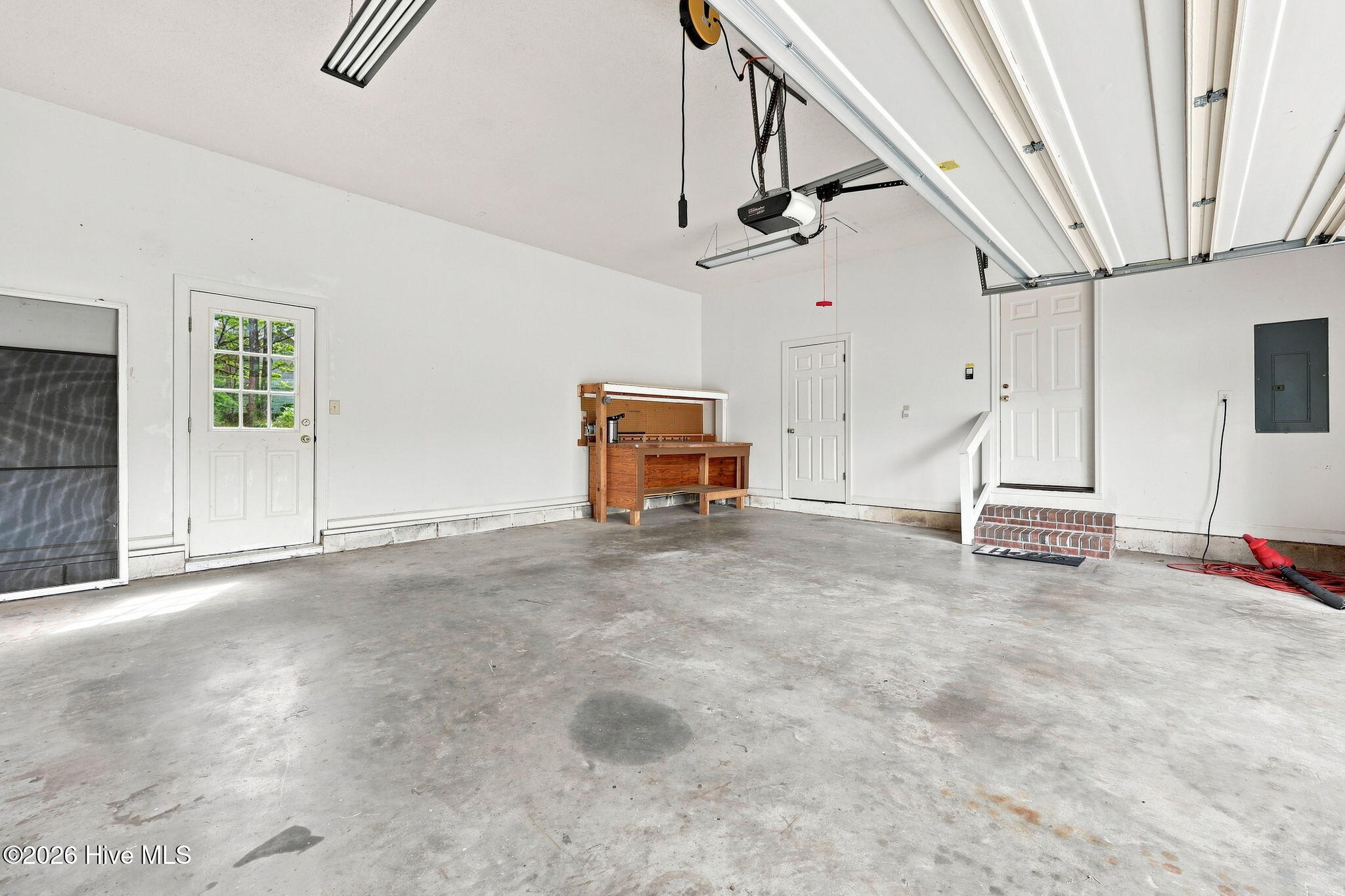 335 W Hedgelawn Way