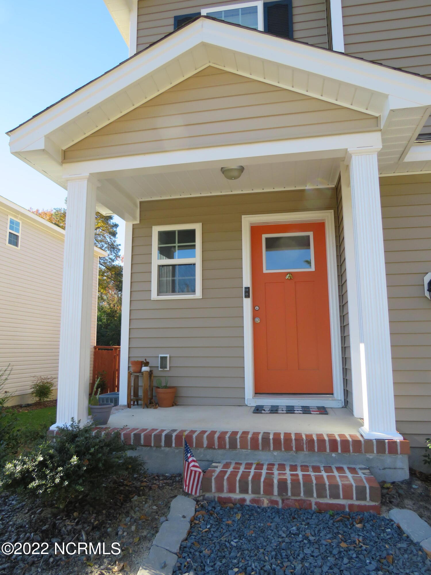 754 W Illinois Avenue