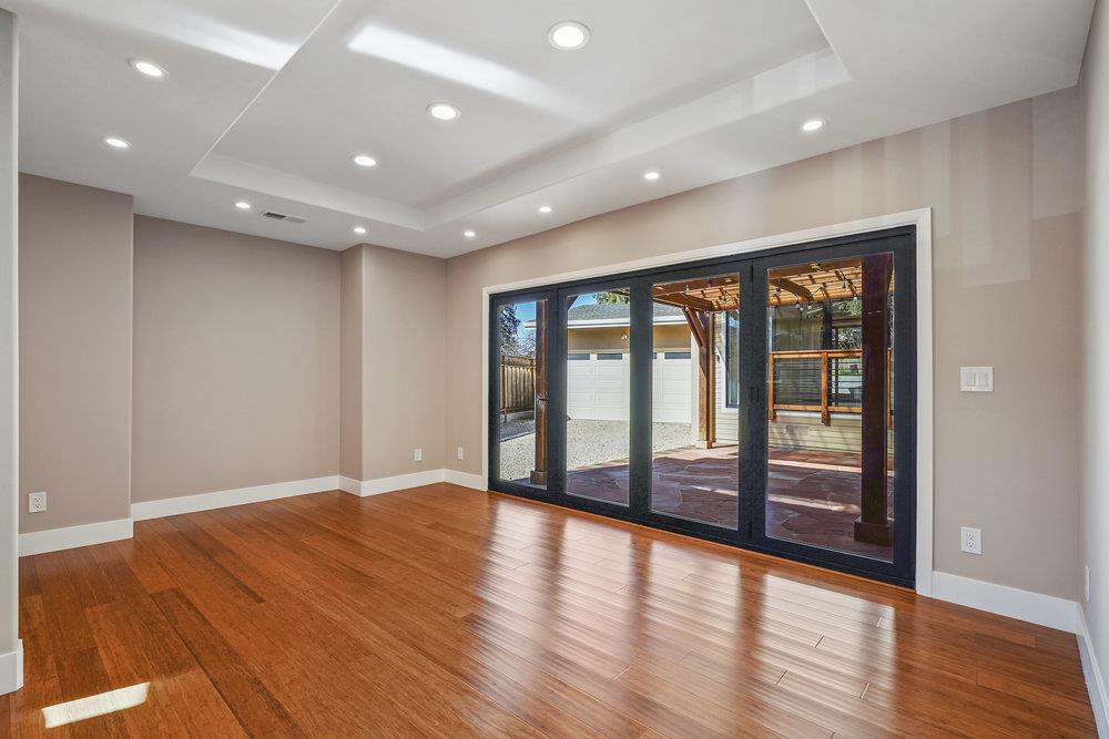 2696 San Carlos Ave