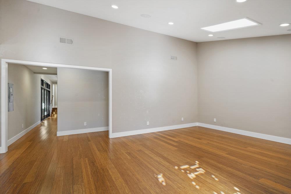 2696 San Carlos Ave