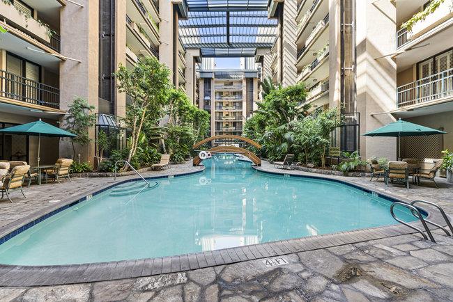 555 Laurel AVE 429