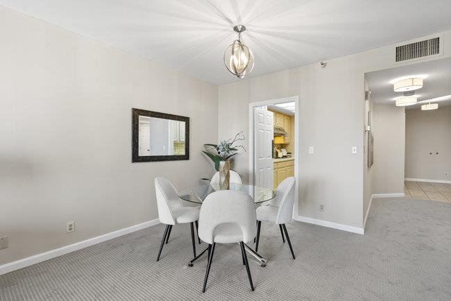 555 Laurel AVE 429