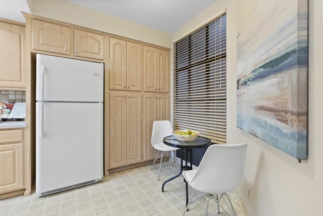 555 Laurel AVE 429